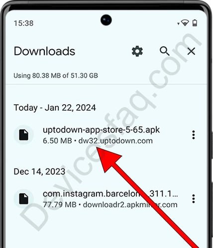 Toque no ficheiro APK descarregado